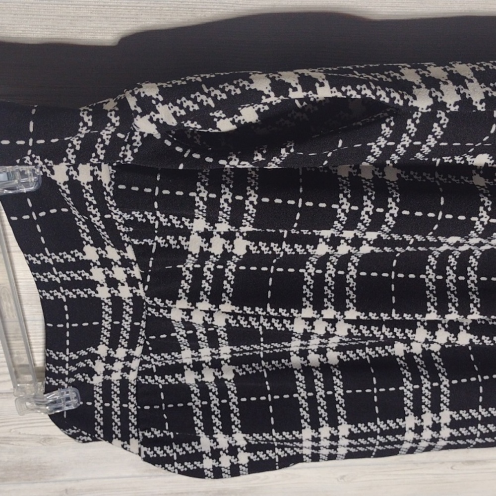 High Waisted B&W Plaid Pants - Picture 8 of 13
